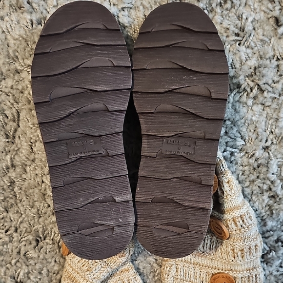 Muk Luks Cream and Brown Knit Button Boots, 8 - Picture 4 of 5